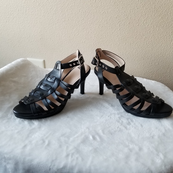 Revolution Heels - Picture 2 of 9